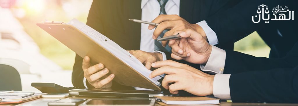 العقد التجاري 2025: دليلك لفهم البنود وحماية حقوقك